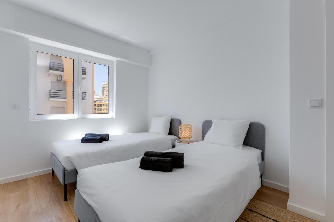 Апартаменты T2 Rosa Dos Ventos, A/C & Terrace - Casas & Papeis Армасан-де-Пера Экстерьер фото