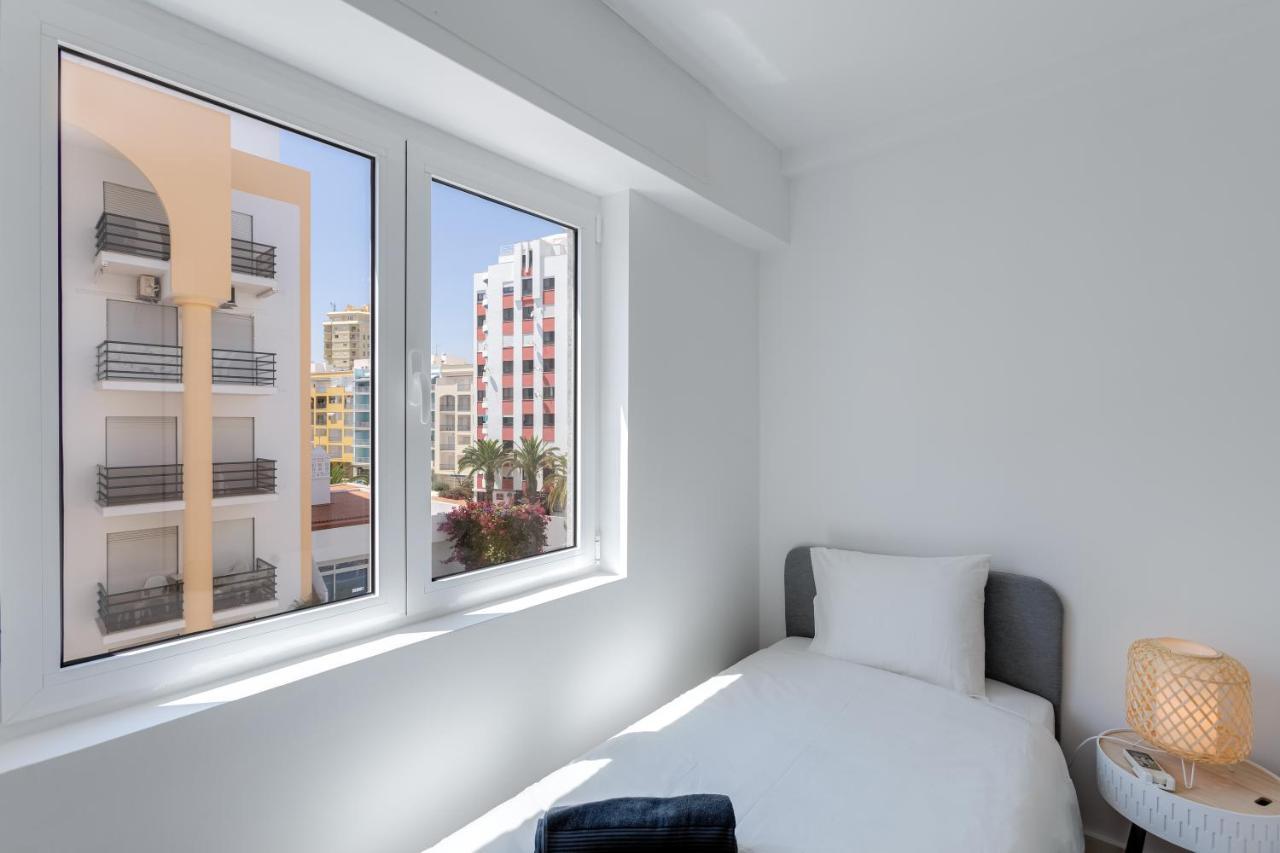 Апартаменты T2 Rosa Dos Ventos, A/C & Terrace - Casas & Papeis Армасан-де-Пера Экстерьер фото