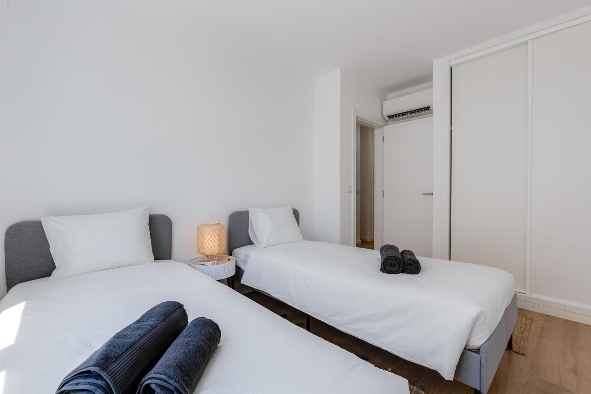 Апартаменты T2 Rosa Dos Ventos, A/C & Terrace - Casas & Papeis Армасан-де-Пера Экстерьер фото